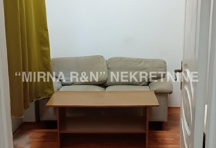 604. Na prodaju dvoiposoban stan u CENTRU