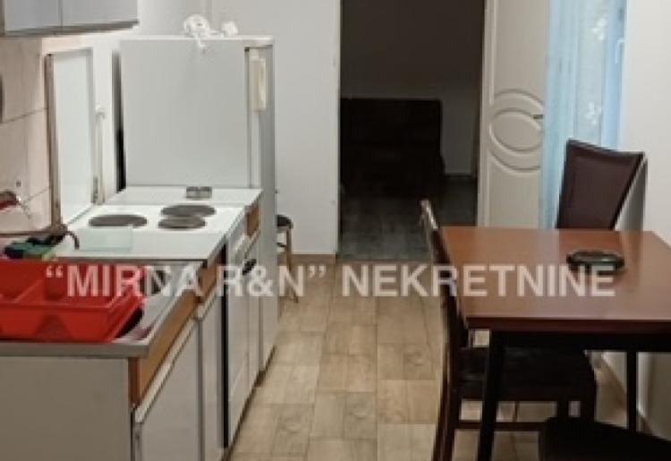 604. Na prodaju dvoiposoban stan u CENTRU