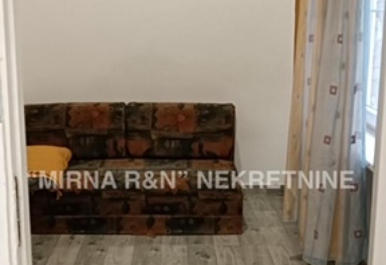 604. Na prodaju dvoiposoban stan u CENTRU