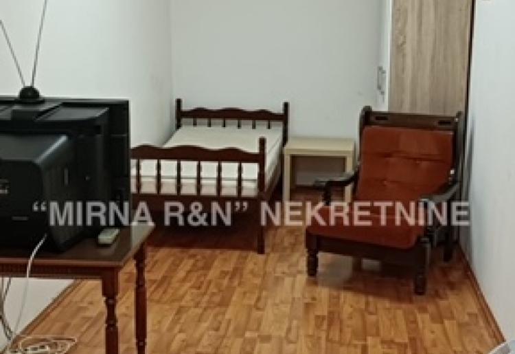 604. Na prodaju dvoiposoban stan u CENTRU