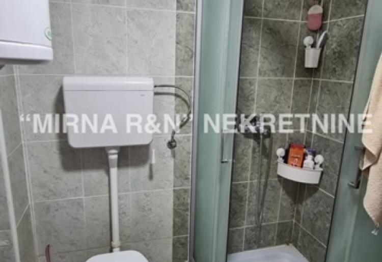 460. Na prodaju stan