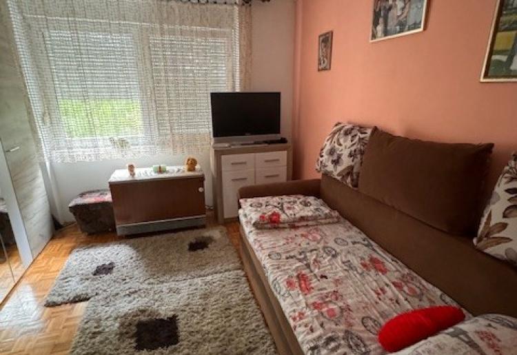 628. Na prodaju dvoiposoban stan