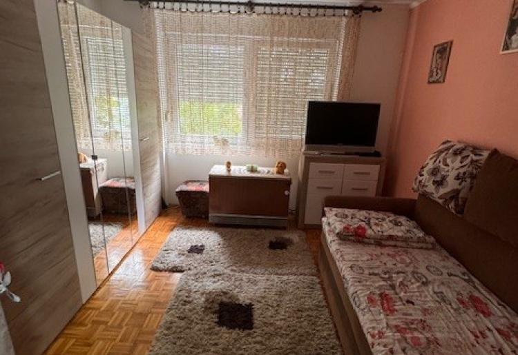 628. Na prodaju dvoiposoban stan