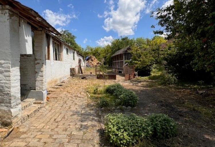 606. Na prodaju kuća u Svetozaru Miletiću