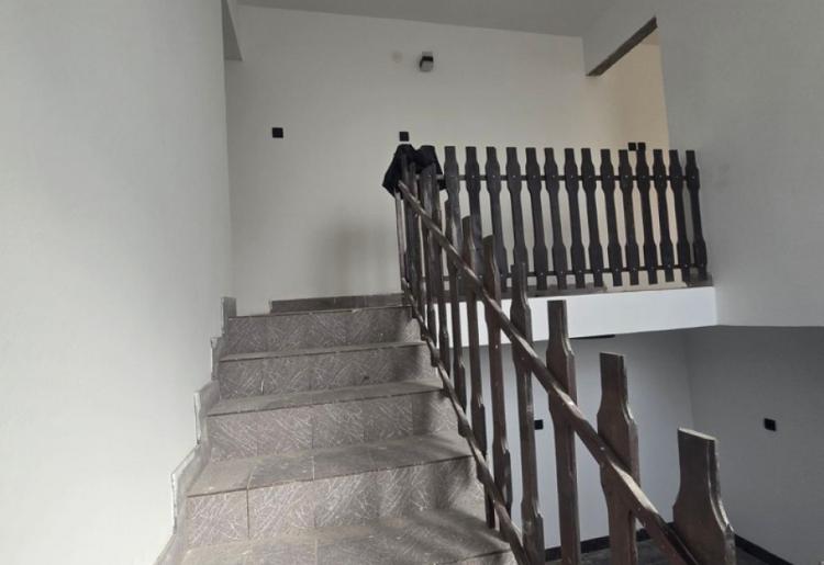 571. Na prodaju kuća u Lugovu