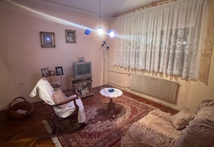 553. Na prodaju kuća