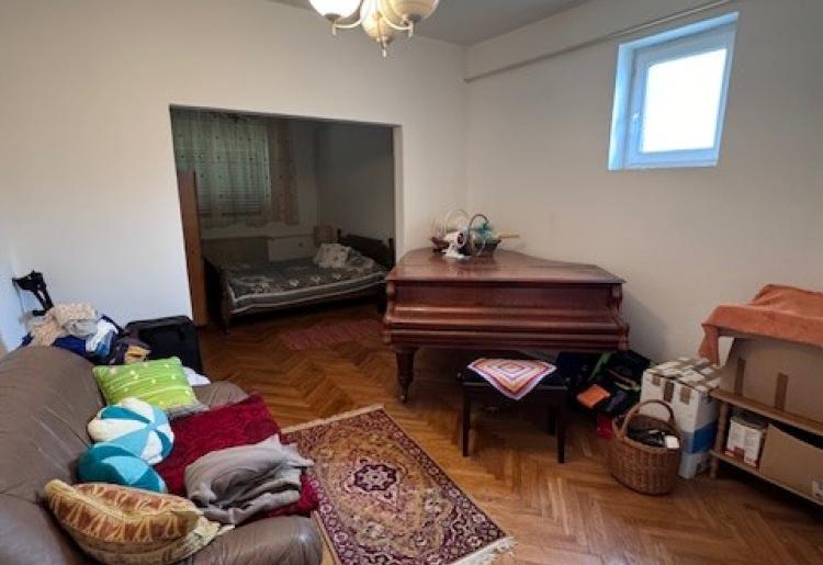 553. Na prodaju kuća
