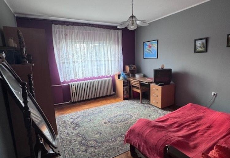 553. Na prodaju kuća