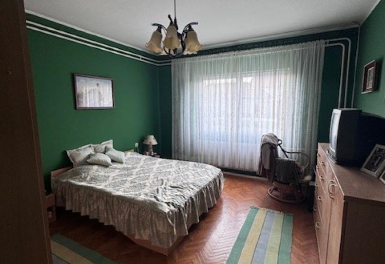 553. Na prodaju kuća