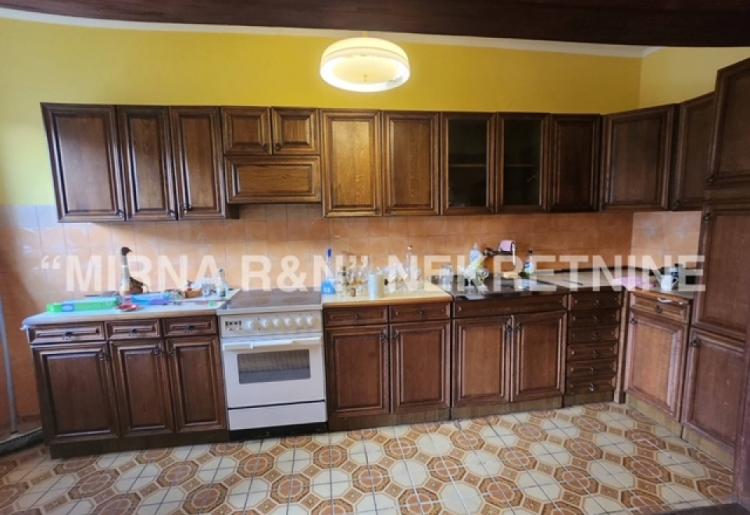 547. Na prodaju kuća u Ridjici