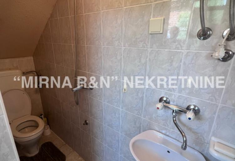 464. Na prodaju dve kuće u Gogama