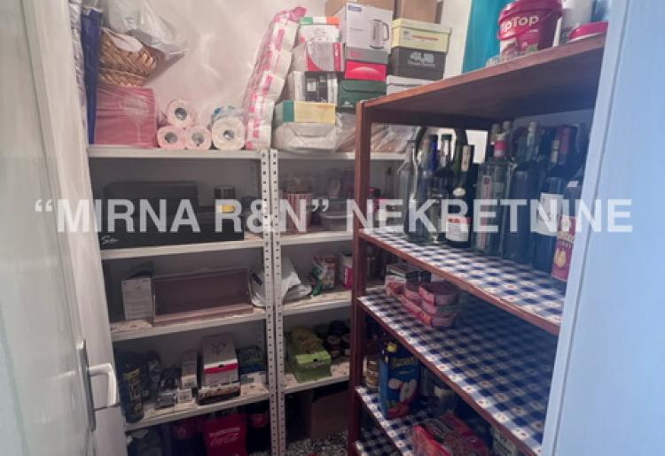464. Na prodaju dve kuće u Gogama