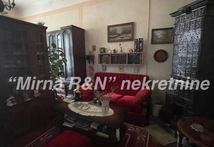 209. Na prodaju kuća u CENTRU