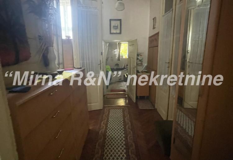 209. Na prodaju kuća u CENTRU