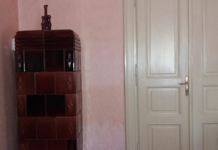 13. Na prodaju kuća 