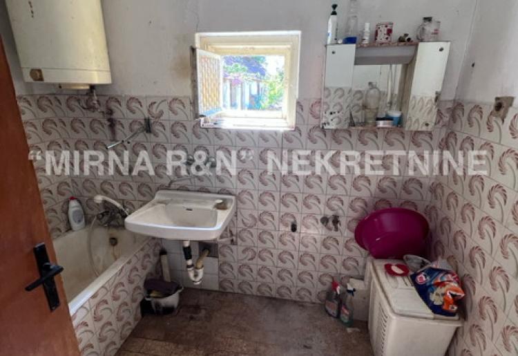 300. Na prodaju kuća