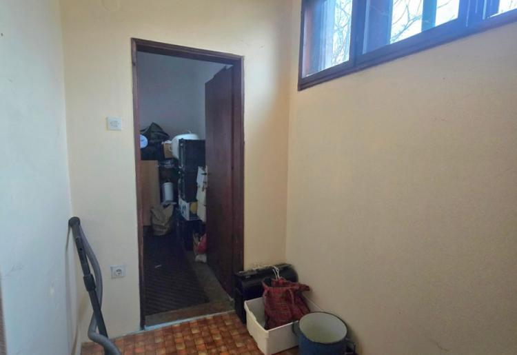 760. Na prodaju kuća 