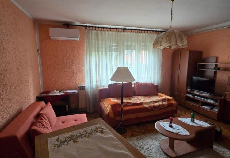 761. Na prodaju kuća 