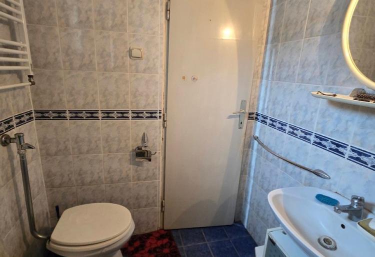 761. Na prodaju kuća 