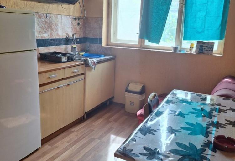773. Na prodaju dvorišni stan 