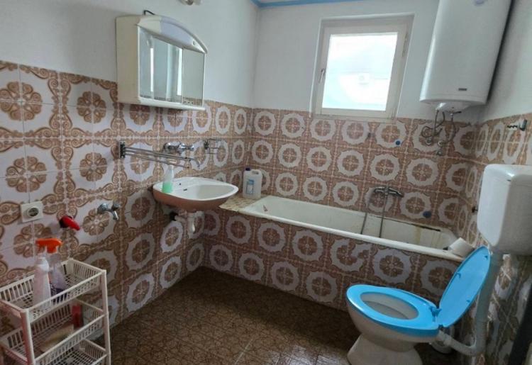 775. Na prodaju kuća u Apatinu 