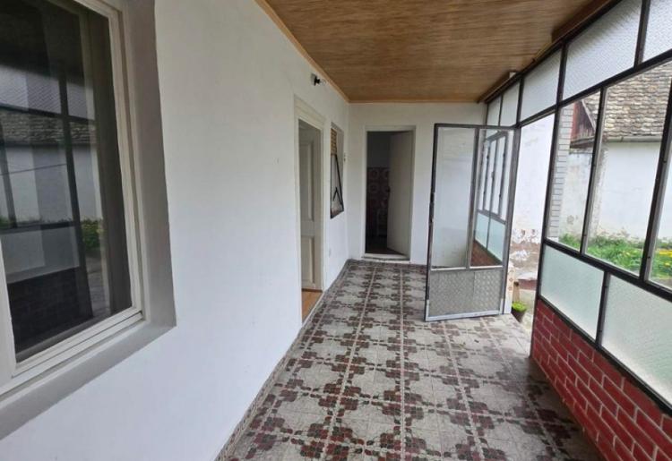 775. Na prodaju kuća u Apatinu 