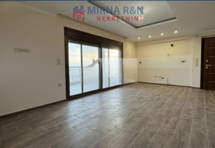 811. Na prodaju duplex u Grčkoj