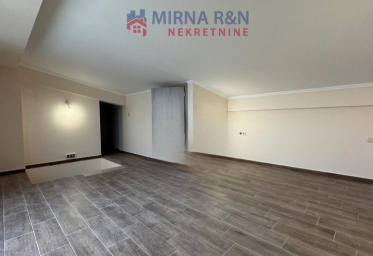 811. Na prodaju duplex u Grčkoj