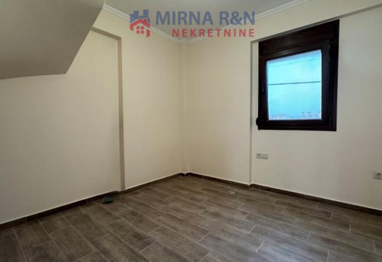 811. Na prodaju duplex u Grčkoj