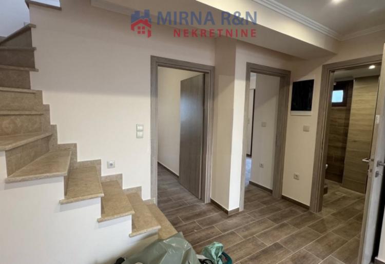 811. Na prodaju duplex u Grčkoj