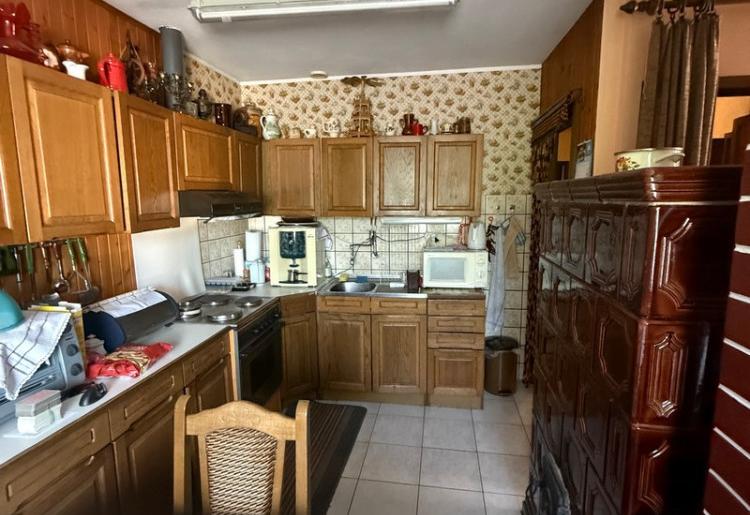 821. Na prodaju kuća 