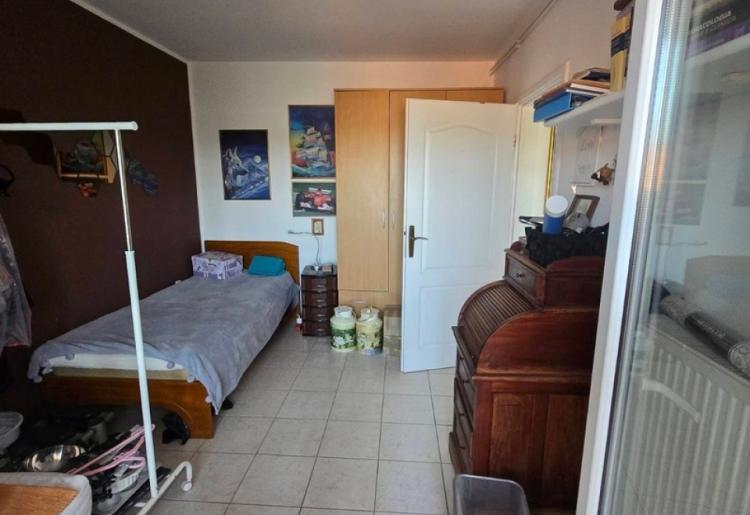831. Na prodaju kuća 