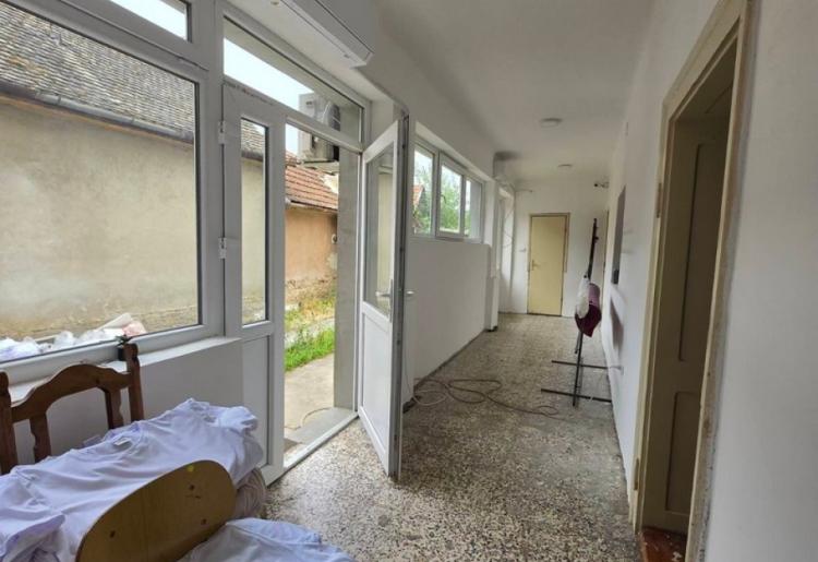 836. Na prodaju kuća 