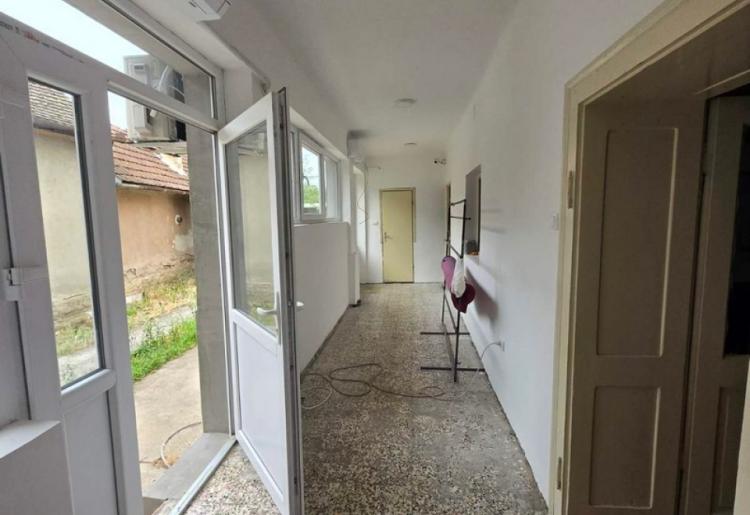 836. Na prodaju kuća 