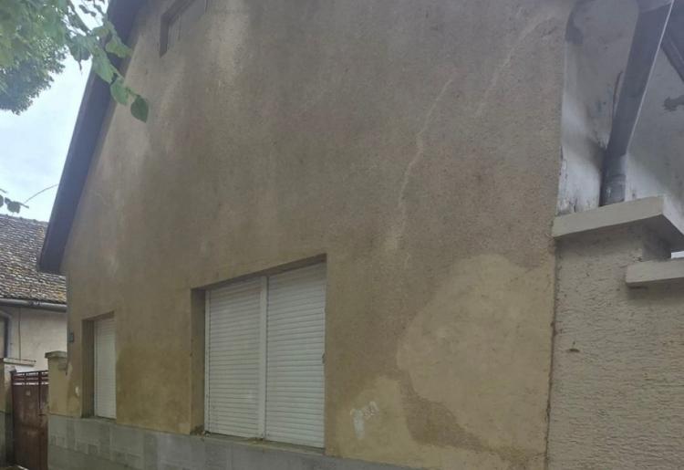 836. Na prodaju kuća 