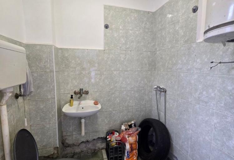 836. Na prodaju kuća 