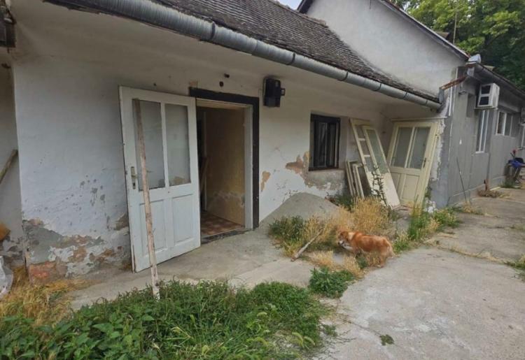 836. Na prodaju kuća 