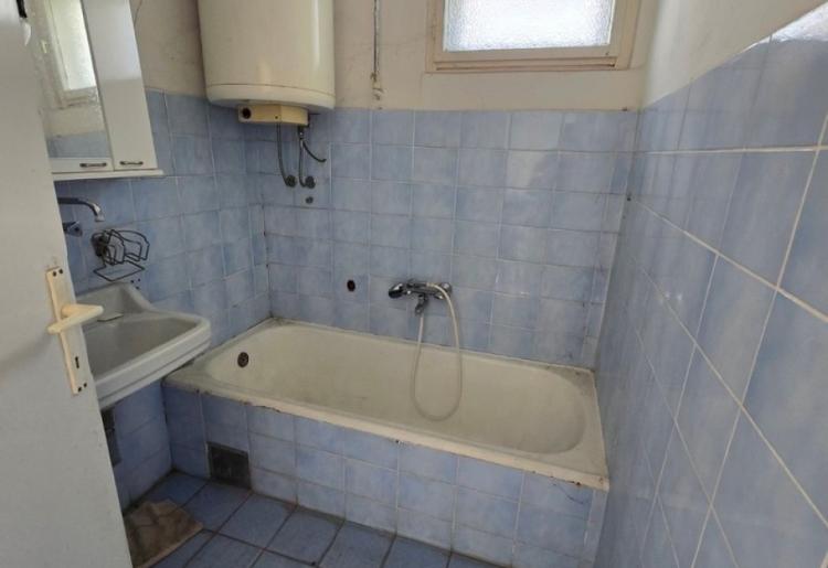 839. Na prodaju kuća 
