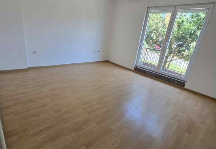 840. Na prodaju kuća u Apatinu 