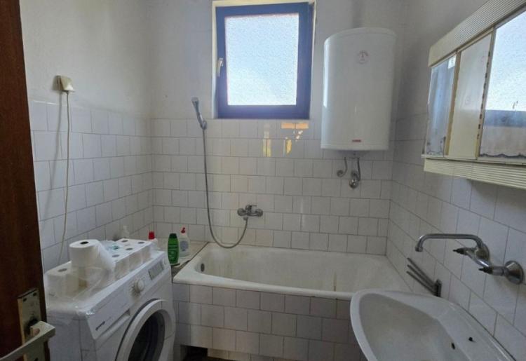 853. Na prodaju kuća u Kljajućevu