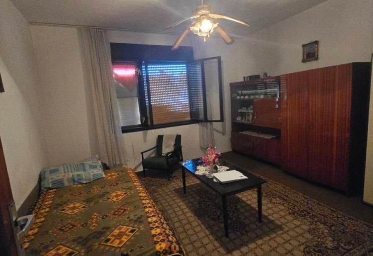 853. Na prodaju kuća u Kljajućevu