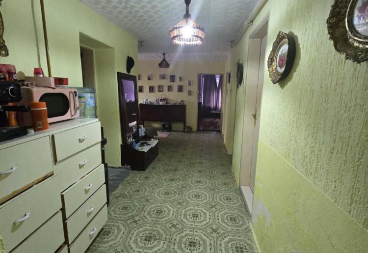 855. Na prodaju kuća 