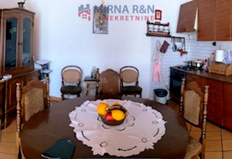 838. Na prodaju kuća 