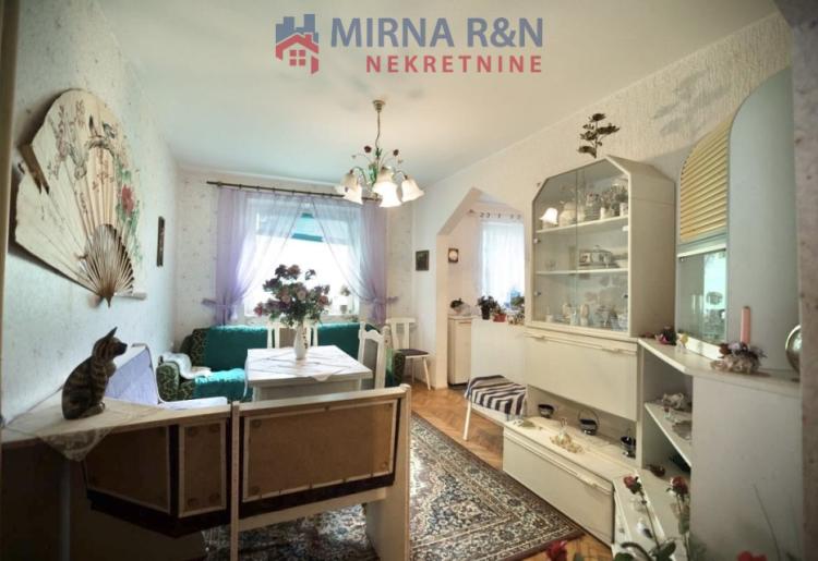 865. Na prodaju kuća 