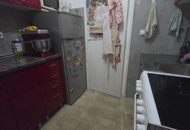 876. Na prodaju stan 