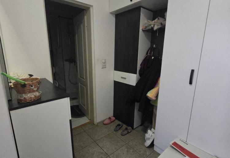 889. Na prodaju dvosoban stan 