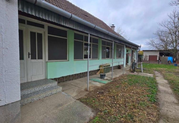BAČKI BREG, KUĆA, šifra oglasa: 897. 
