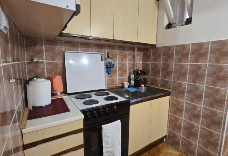 STAN, DVOIPOSOBAN, SOMBOR CENTAR, ŠIFRA:899.
