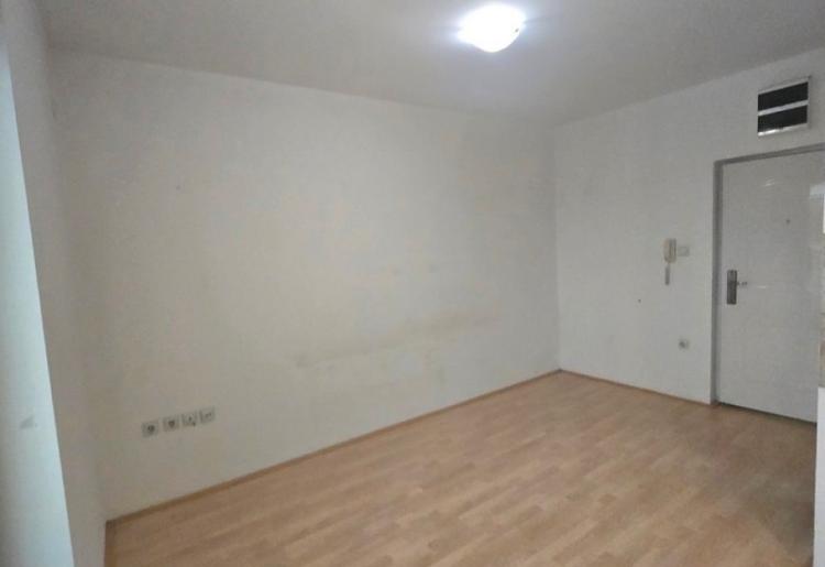 IZDAVANJE, STAN, SOMBOR 