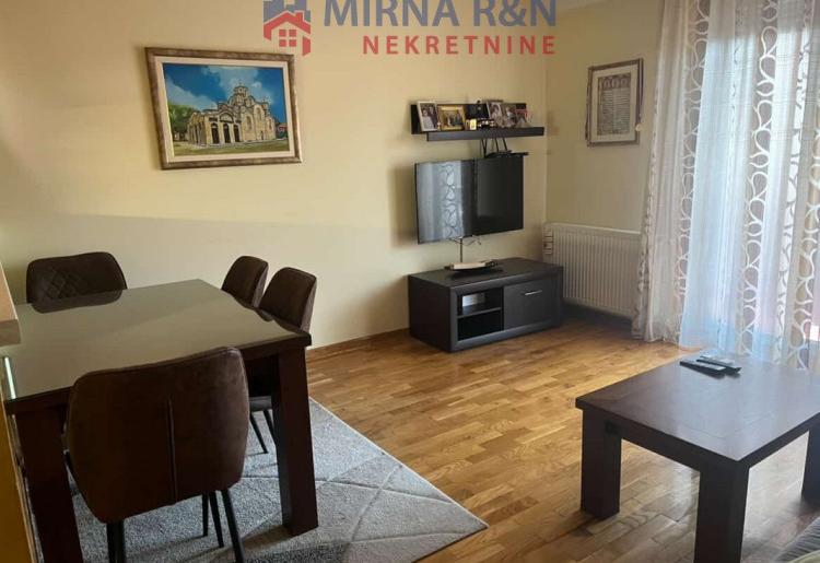 STAN, Sombor, sifra oglasa: 910.